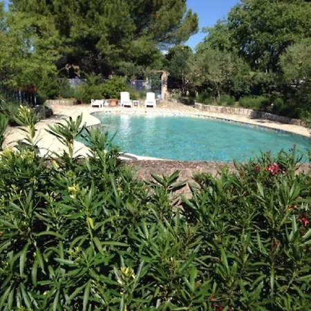 Location Climatisee, Piscine, Animaux Acceptes, Jardin Cloture, Parking, Provence , Wifi *